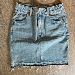 Denim high waisted mini skirt